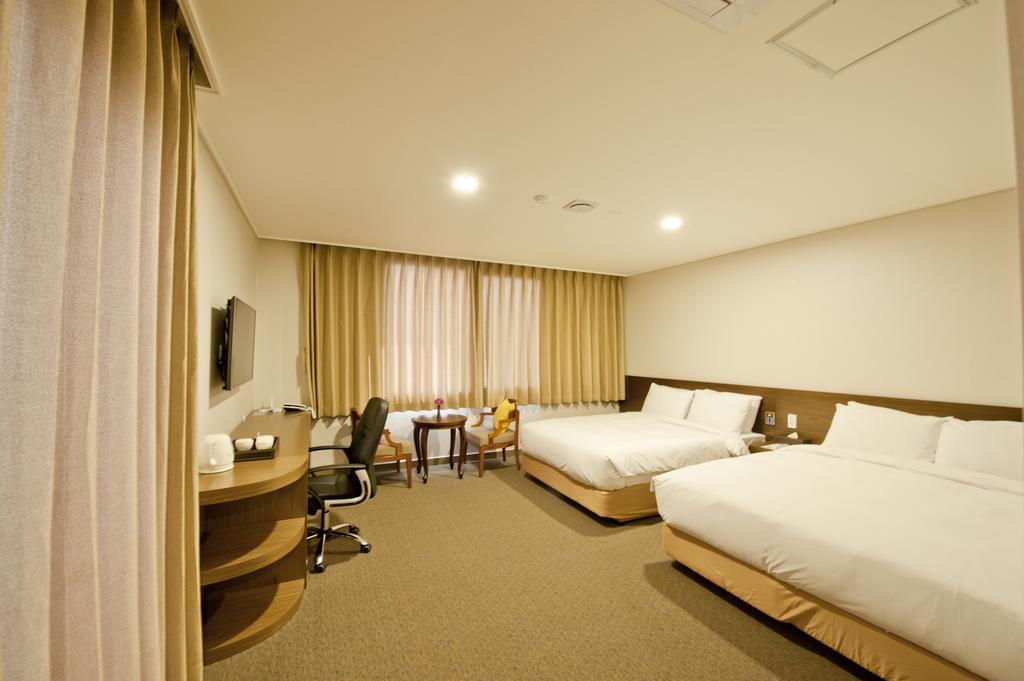 Jeonju Yeonghwa Hotel Rum bild