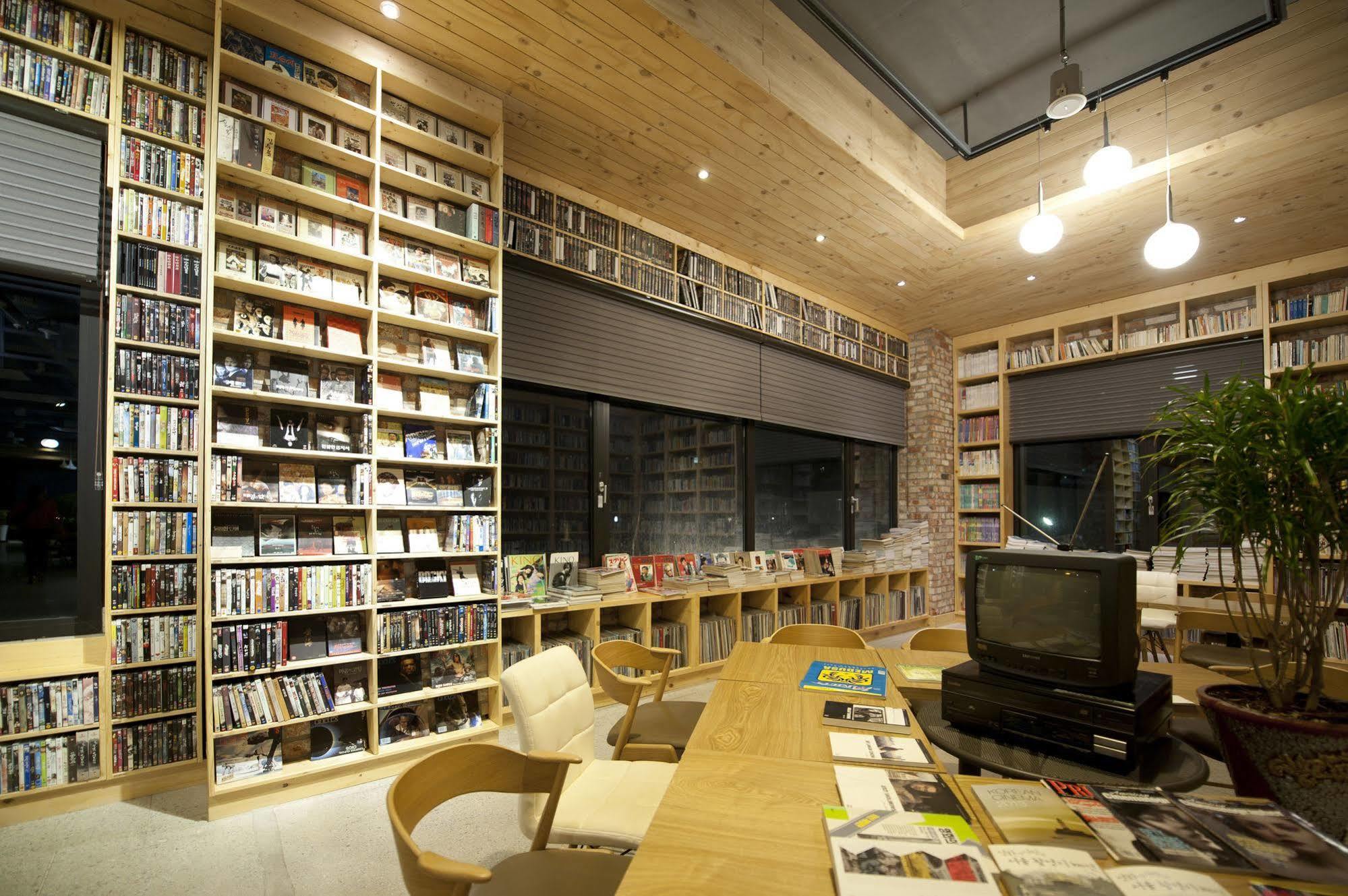Jeonju Yeonghwa Hotel Exteriör bild